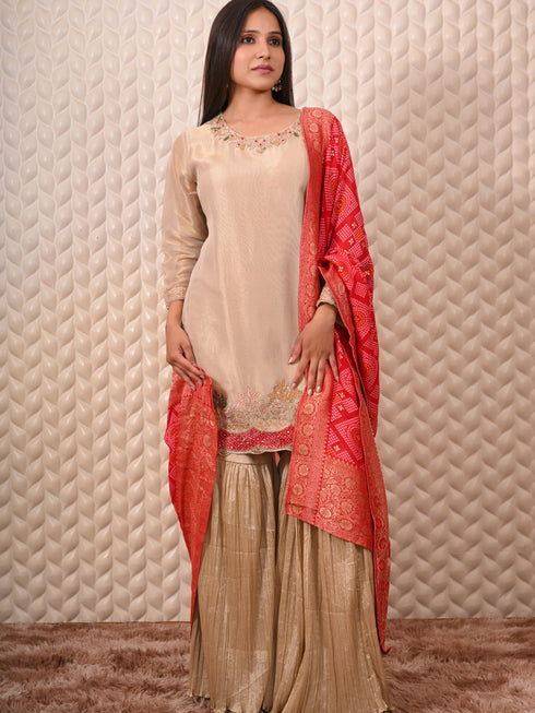 Cream kurti with Banarasi Dupatta