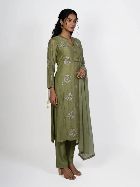 Women ivory festive outfit
