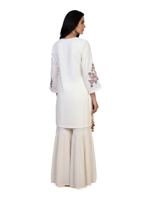 Cream Floral Embroidered Kurti with Pants for Women – Elegant Ethnic Wear