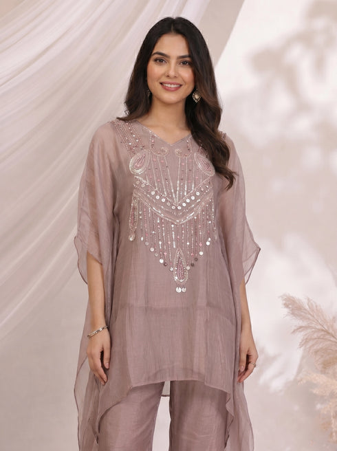 Elegant Onion Kaftan and Pants Set with Intricate Embellishments