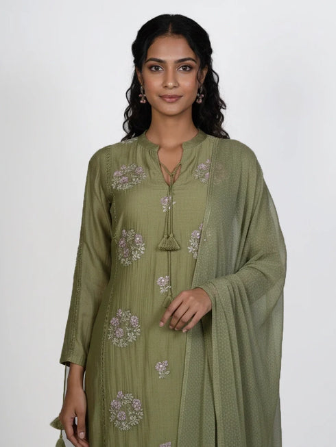 Women ivory festive outfit