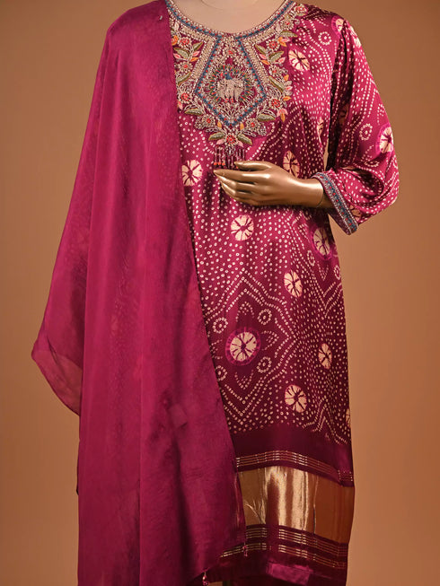 Wine Kurti Pant with Bandhani Print