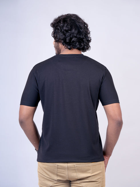Men Black Stripline Regular Fit Casual T-Shirt