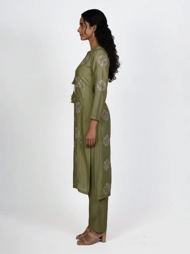 Women ivory festive outfit