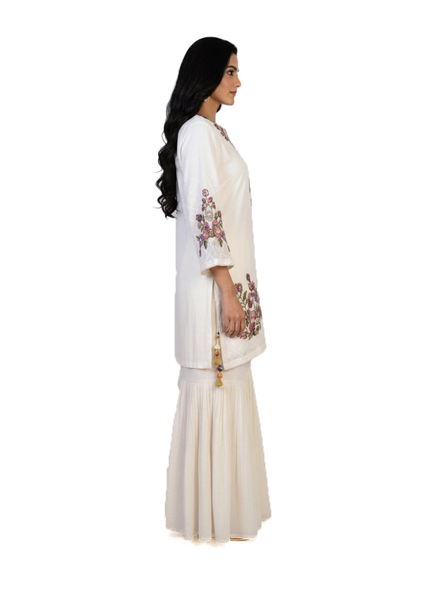 Cream Floral Embroidered Kurti with Pants for Women – Elegant Ethnic Wear