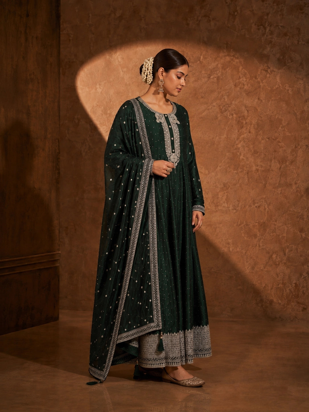 Elegant Emerald Green Embroidered Anarkali Suit Set