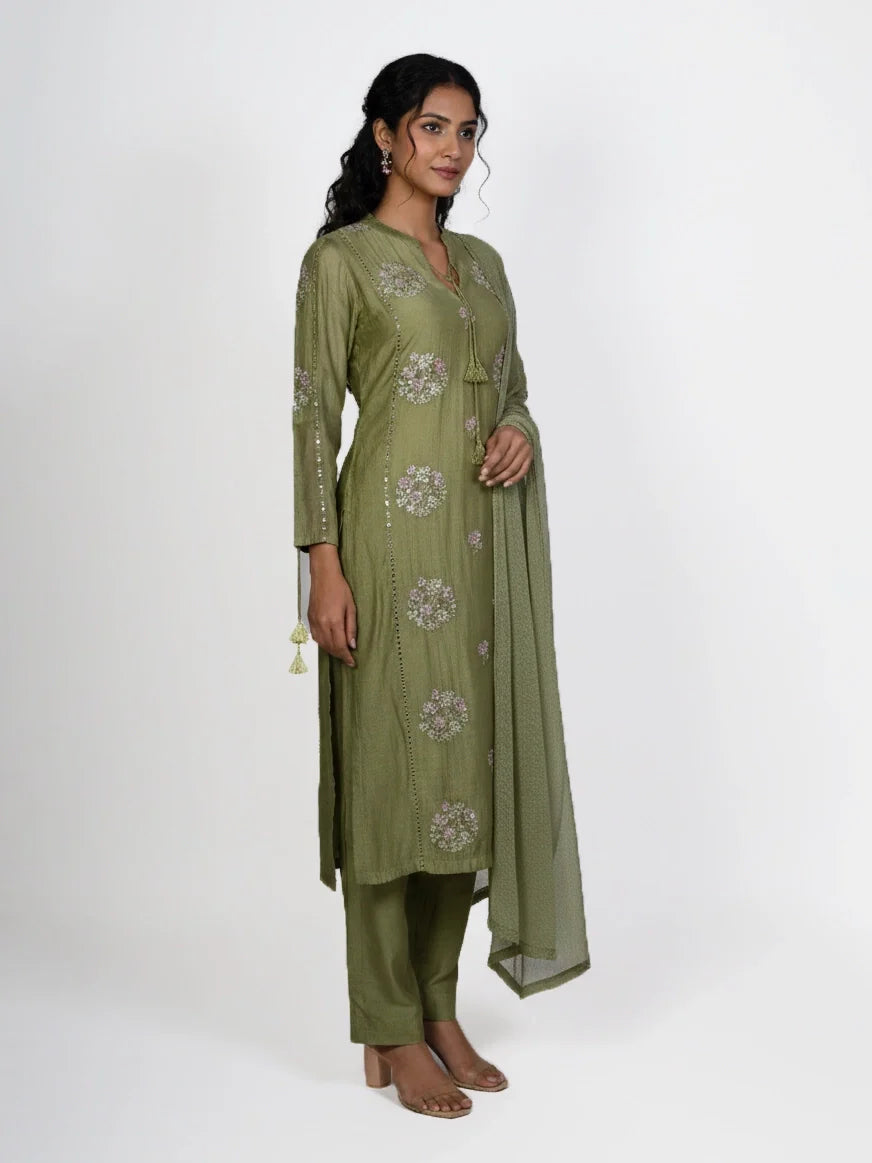 Women ivory festive outfit
