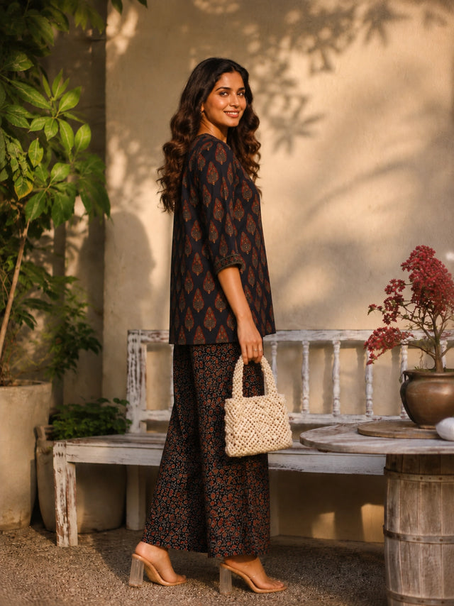 Elegant Black Paisley Print Co ord set