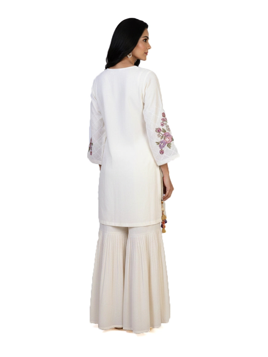 Cream Floral Embroidered Kurti with Pants for Women – Elegant Ethnic Wear